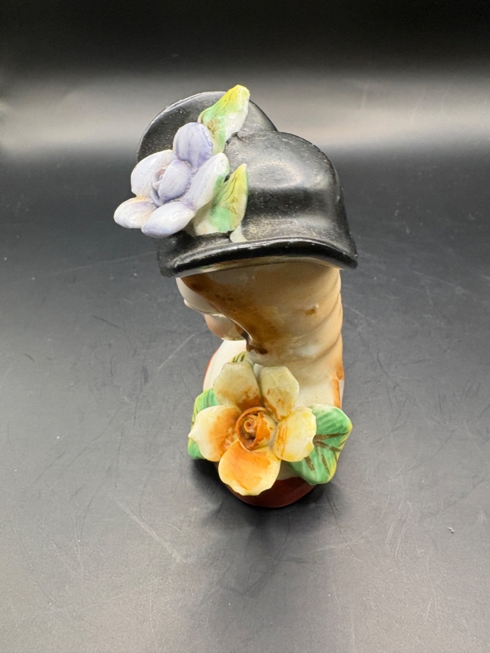 Vintage Lady With Flowers Figurine Made in Occupied Japan - Picture 4 of 6